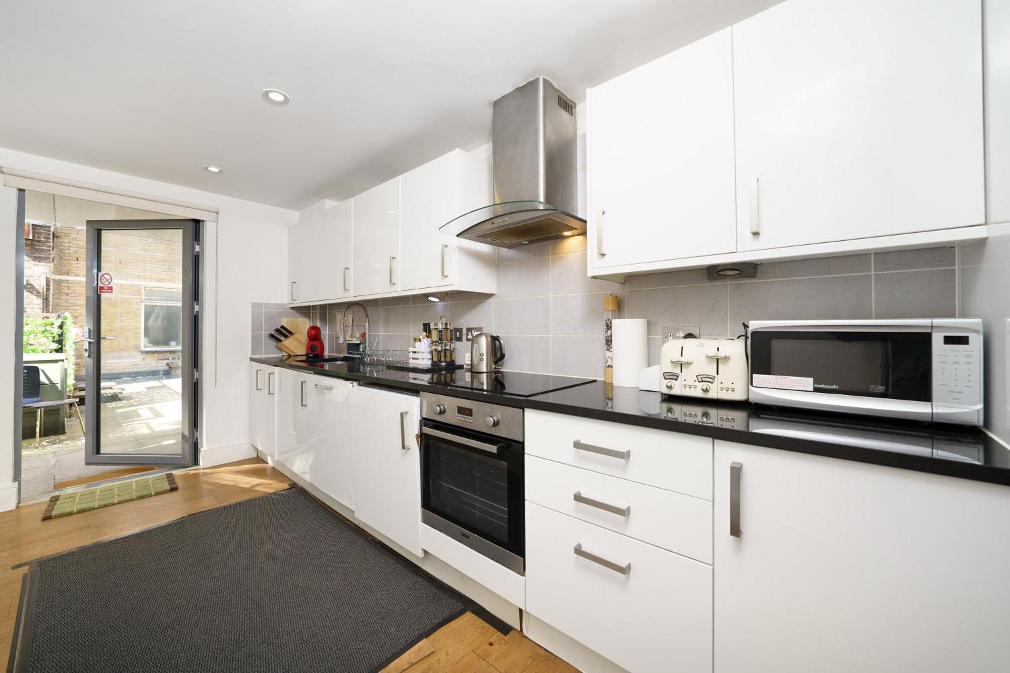 Modern 3 Bed 2 Bath Apartment Hyde Park ลอนดอน ภายนอก รูปภาพ